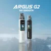 VOOPOO ARGUS G2 阿格斯 G2 電子煙主機形象主圖。展示珍珠白與磨砂黑雙機型，背景為藍天水面，強調 "GO SMOOTH" 順滑口感。螢幕清晰顯示 30W 輸出與 Gene AI 晶片介面。