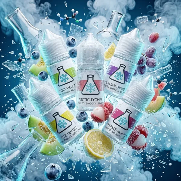ICE LAB 冰凍實驗室 30ml 尼古丁鹽煙油主圖。畫面展示帶有雪花燒瓶標誌的高階瓶身，環繞著飛濺的冰晶碎冰、實驗室玻璃燒杯、分子結構模型、白色濃郁冷煙霧，以及藍莓、檸檬、荔枝、蜜瓜與葡萄等新鮮水果視覺，強調實驗室級精準調配的 36mg 高純度丁鹽，帶來持久不散的強力涼感與極致果香。