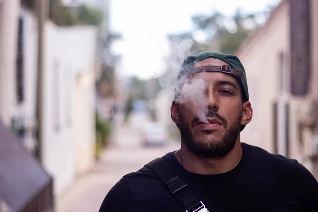 拋棄式 vs 換彈小煙：每月花費真實試算與高 CP 值方案評估